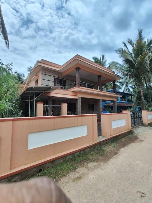 Sharvari Home Stay Udupi Eksteriør bilde